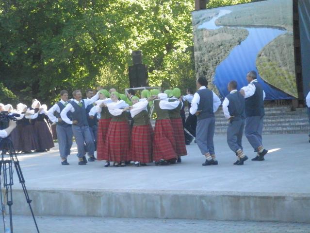 II Latgales novadu  deju kolektīvu sadancī Krāslavā